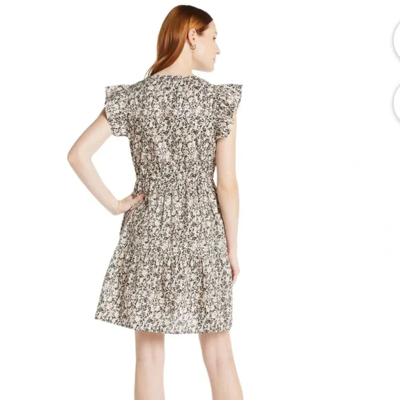 Time and Tru XXL (20) Ditsy Daisy Floral Mini Dress with Flutter Sleeves - Picture 3 of 16